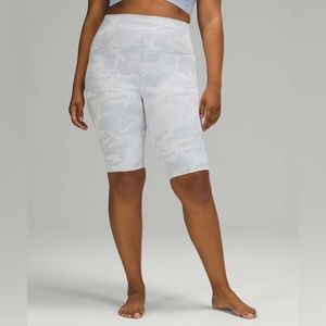 Lululemon Wunder Under Short 10" *Ribbed